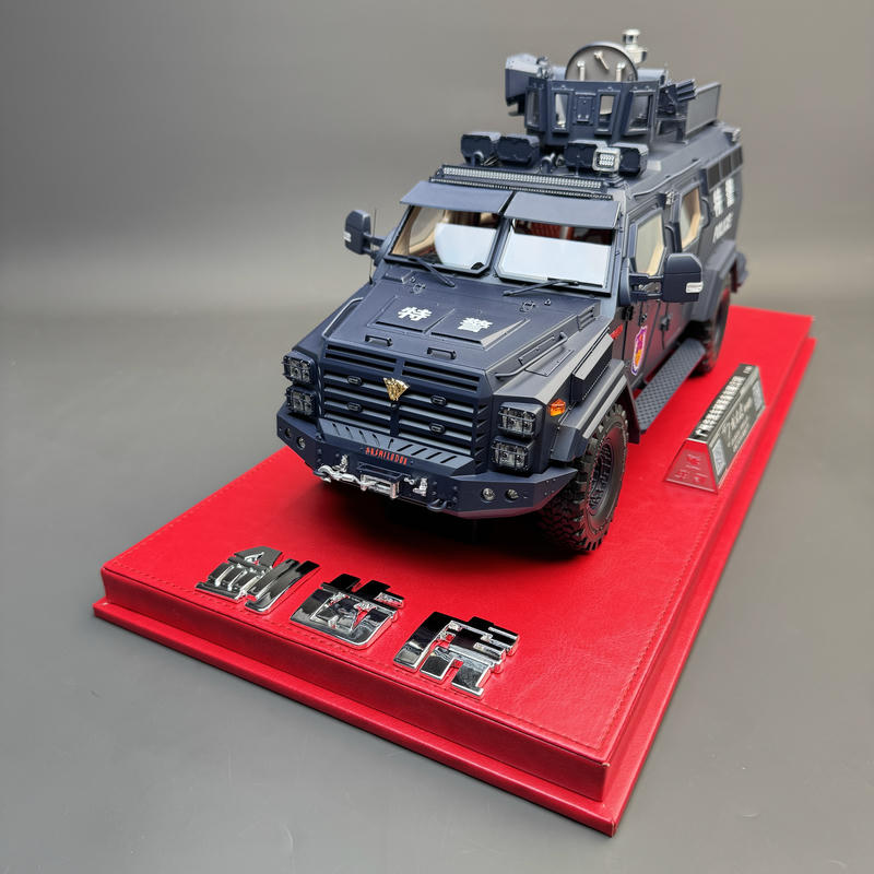 OEM Sabertooth Armored Riot Vehicle 1:18 Resin Model