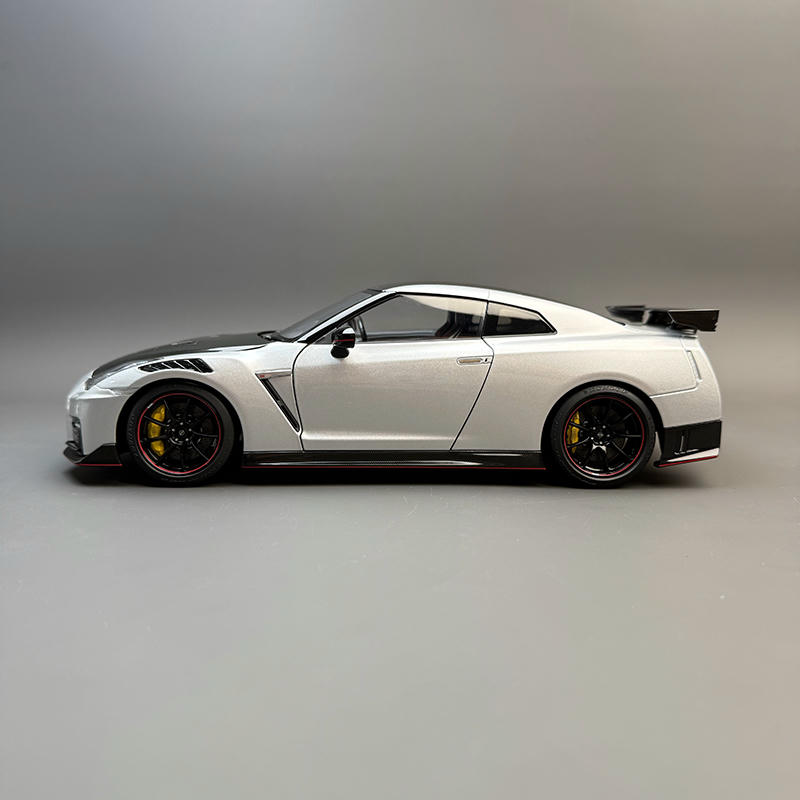 MH Nissan GT-R Nismo R35 Special Edition 1:18 Alloy Diecast Model Car
