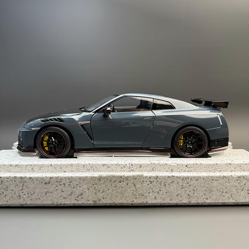 MH Nissan GT-R Nismo R35 Special Edition 1:18 Alloy Diecast Model Car