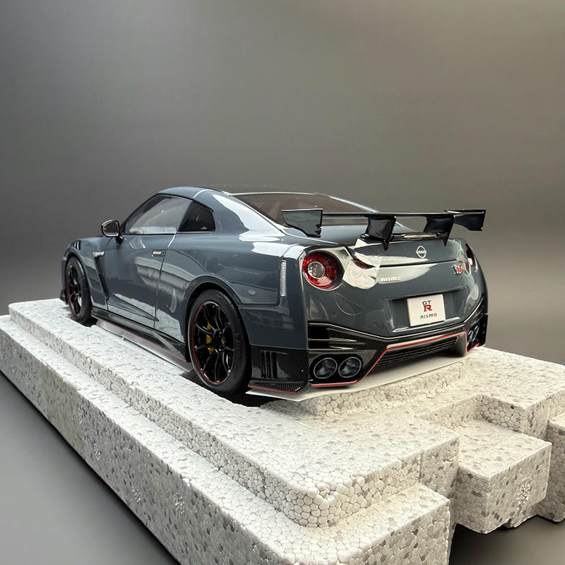 MH Nissan GT-R Nismo R35 Special Edition 1:18 Alloy Diecast Model Car