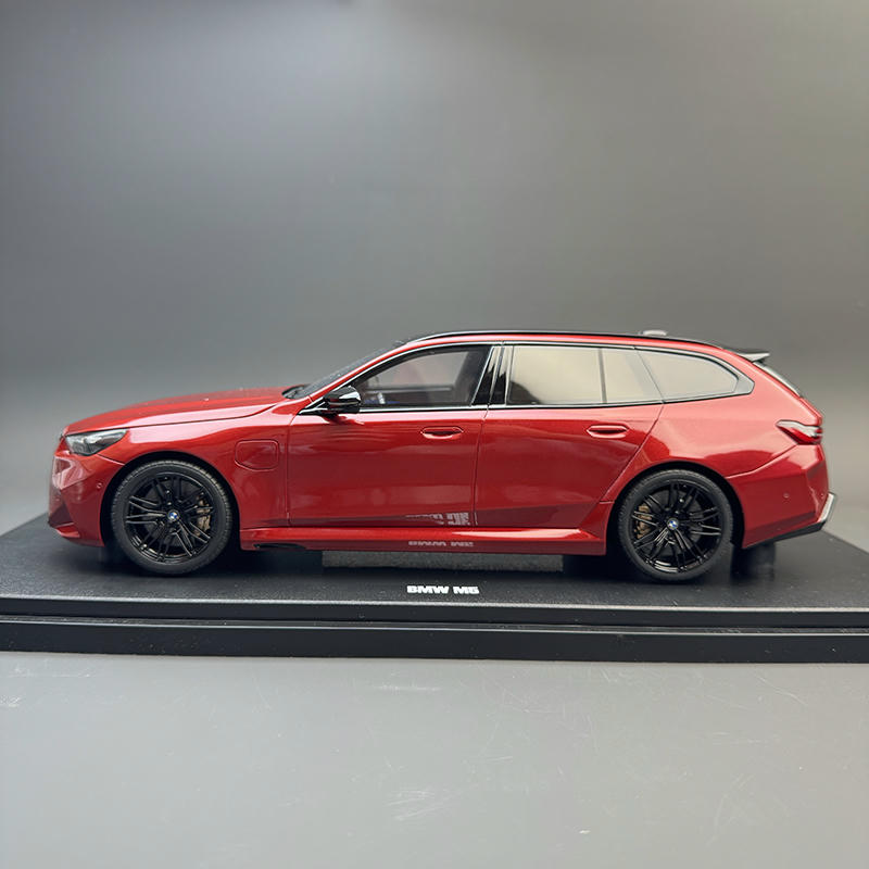 GT Spirit 1:18 BMW M5 Touring Resin Model — GT964