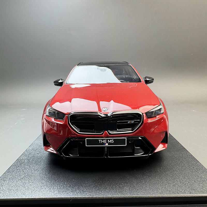 GT Spirit 1:18 BMW M5 Touring Resin Model — GT964