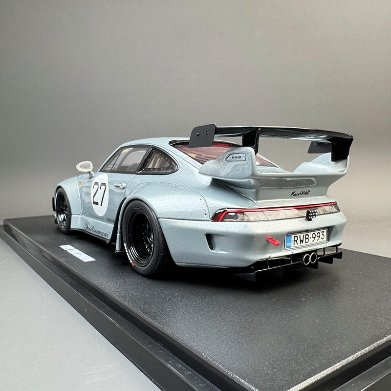 GT Spirit 1:18 Porsche 993 RWB “YUIITSUMUNI” Resin Model — GT522