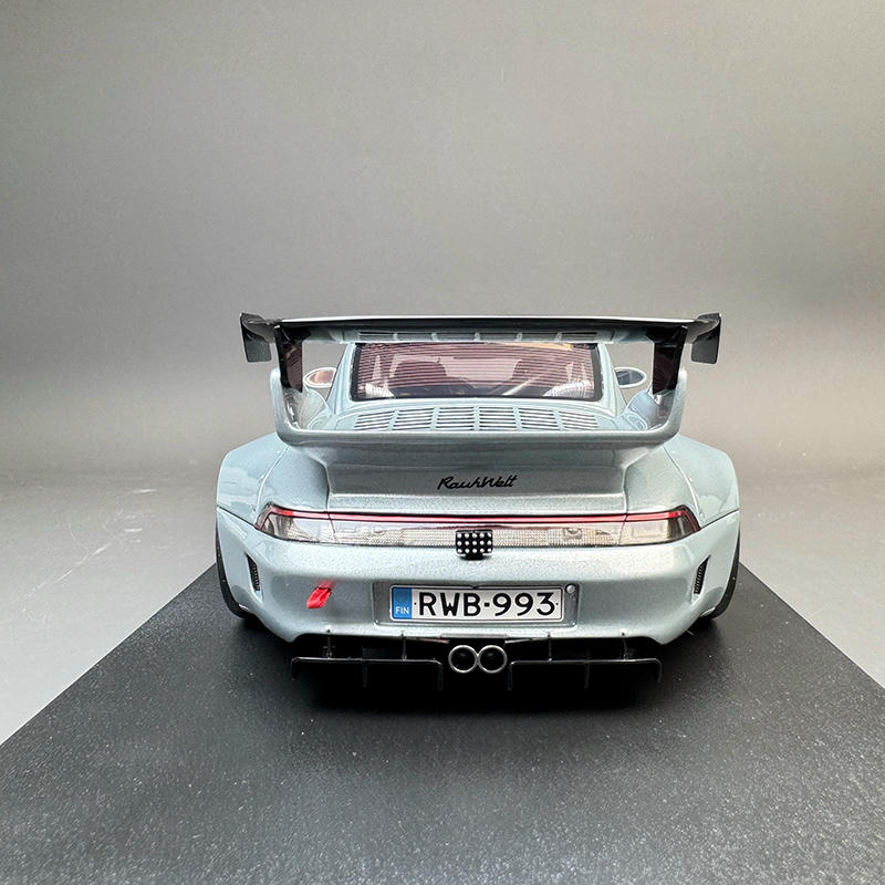 GT Spirit 1:18 Porsche 993 RWB “YUIITSUMUNI” Resin Model — GT522