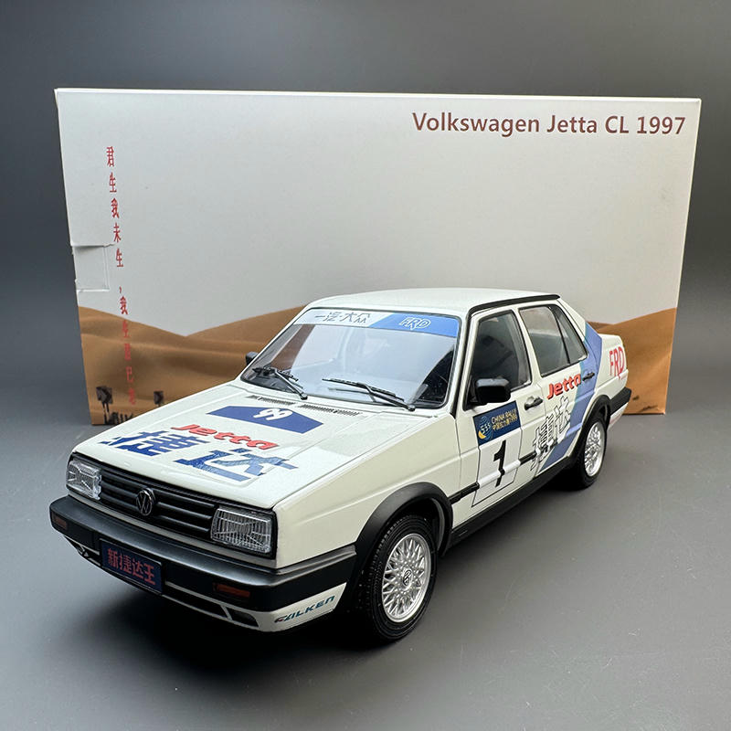 Original Factory 1:18 Volkswagen Jetta MK2 Square Headlight Diecast Model