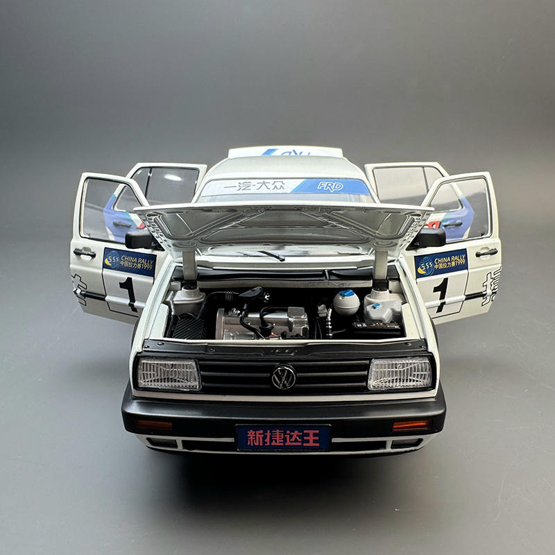 Original Factory 1:18 Volkswagen Jetta MK2 Square Headlight Diecast Model