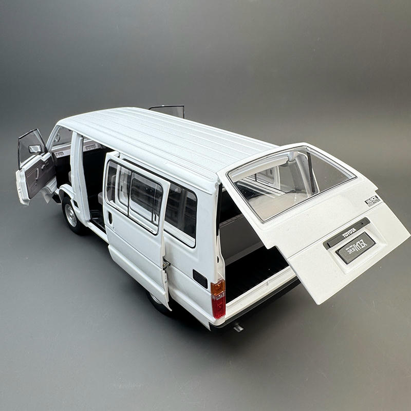 Original Factory 1:18 Toyota HiAce YH50 Diecast Van Model – YX car