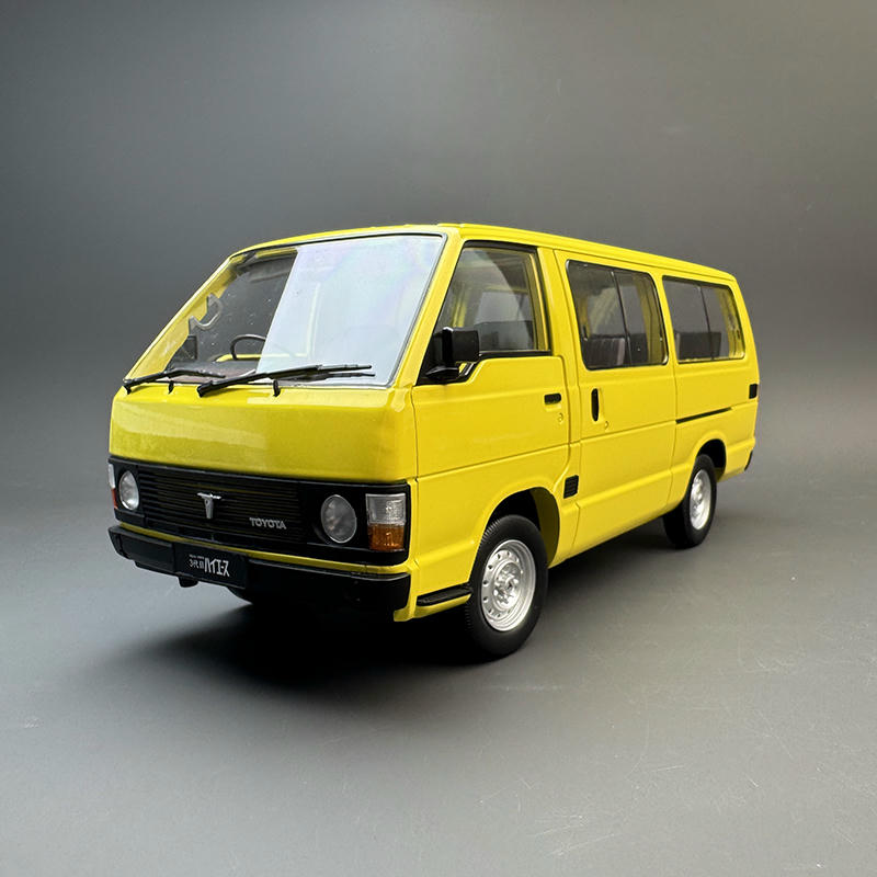 Original Factory 1:18 Toyota HiAce YH50 Diecast Van Model