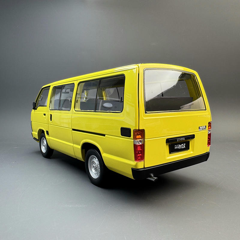 Original Factory 1:18 Toyota HiAce YH50 Diecast Van Model – YX car