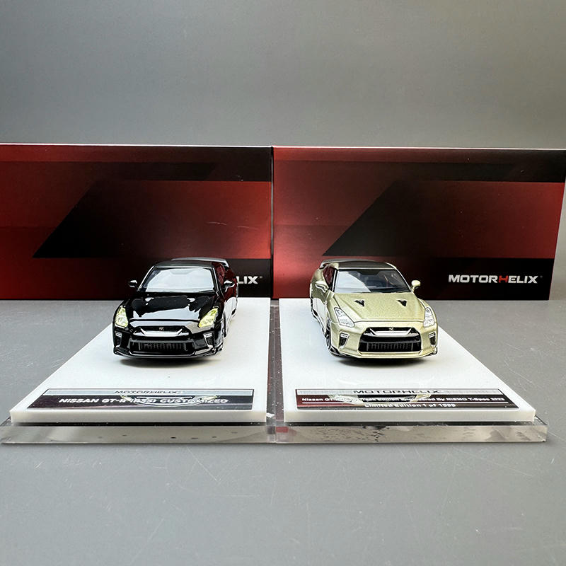 MotorHelix 1:64 Nissan GT-R R35 Alloy Model
