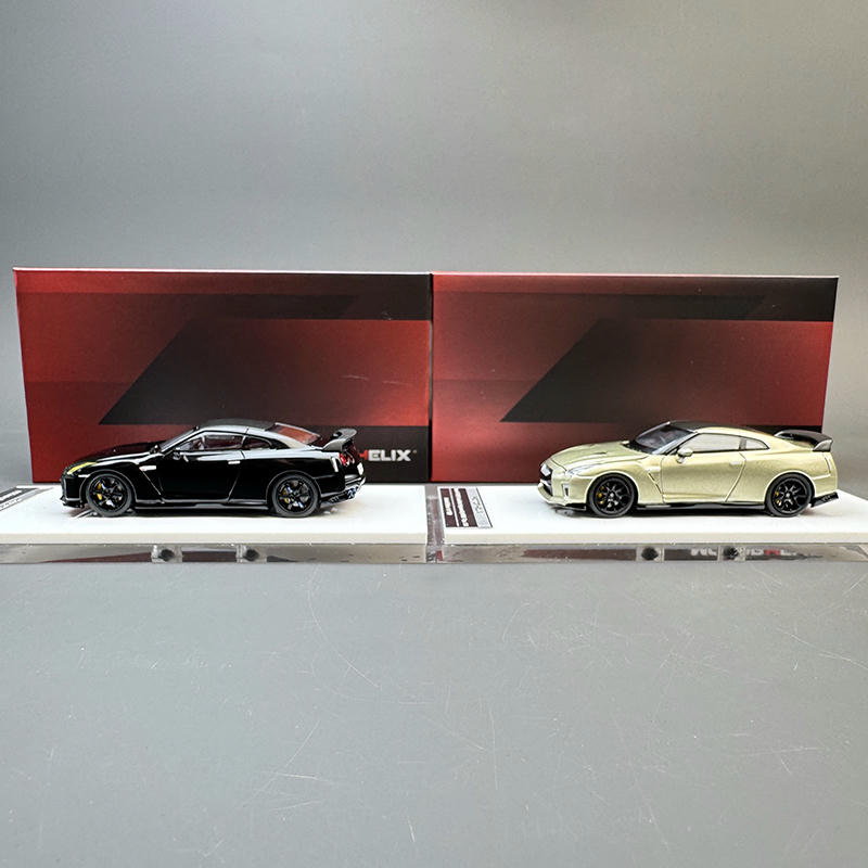 MotorHelix 1:64 Nissan GT-R R35 Alloy Model