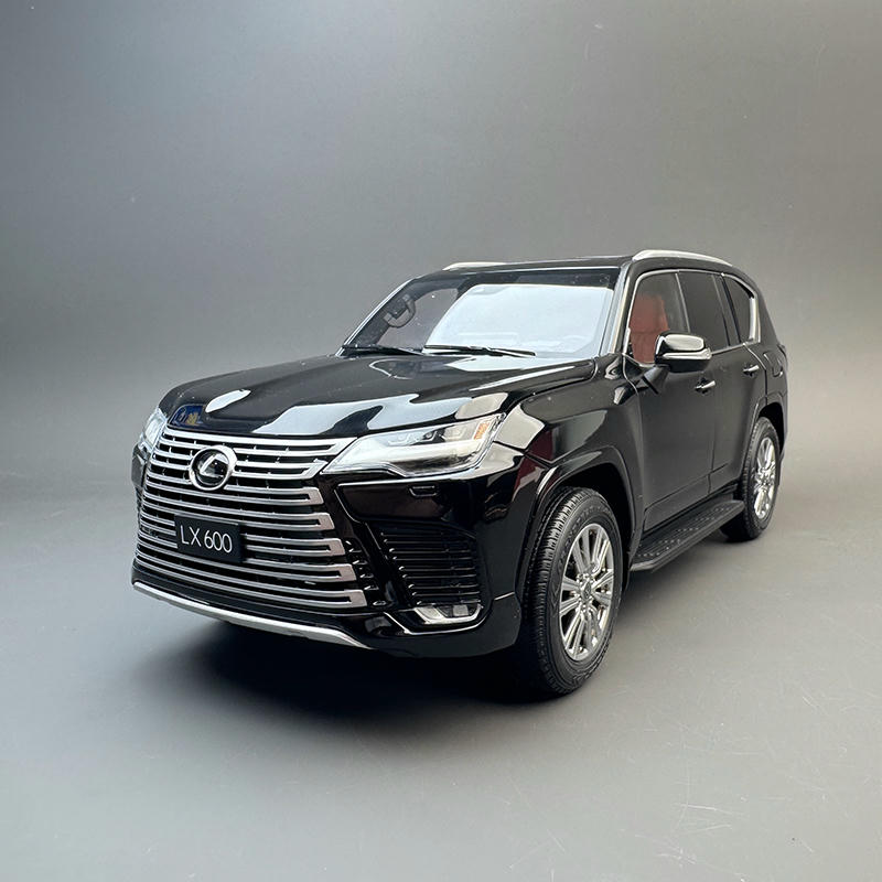 LCD Model 1:18 Lexus LX600 Diecast Car