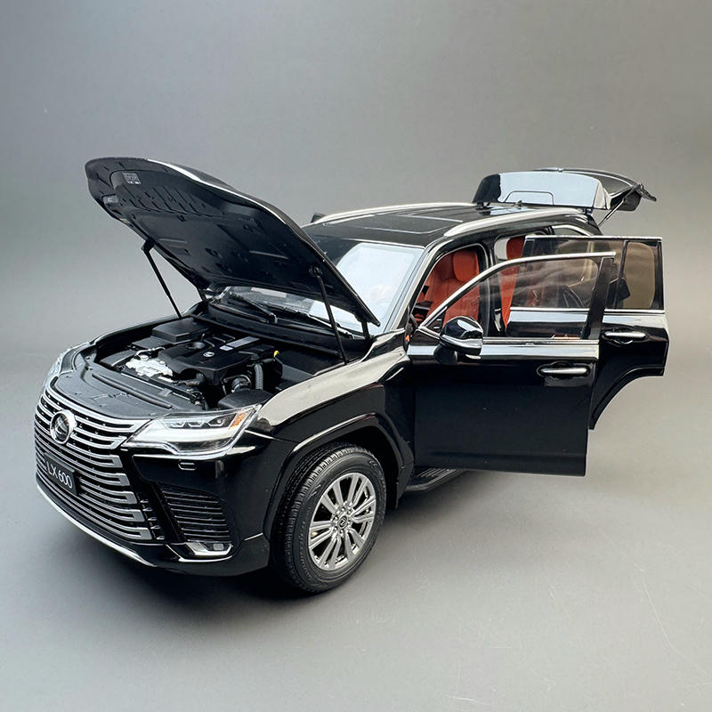LCD Model 1:18 Lexus LX600 Diecast Car – YX car model
