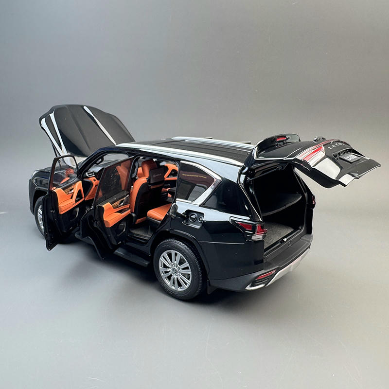 LCD Model 1:18 Lexus LX600 Diecast Car – YX car model