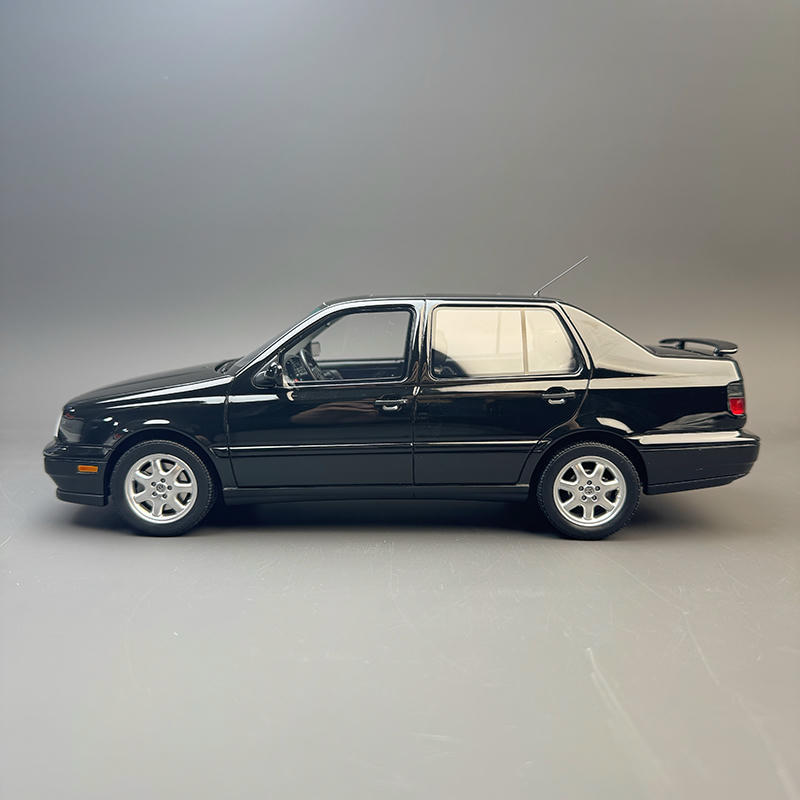 OTTO 1:18 Volkswagen Jetta GLX VR6 Resin Model