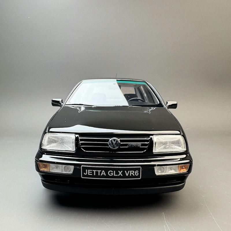 OTTO 1:18 Volkswagen Jetta GLX VR6 Resin Model