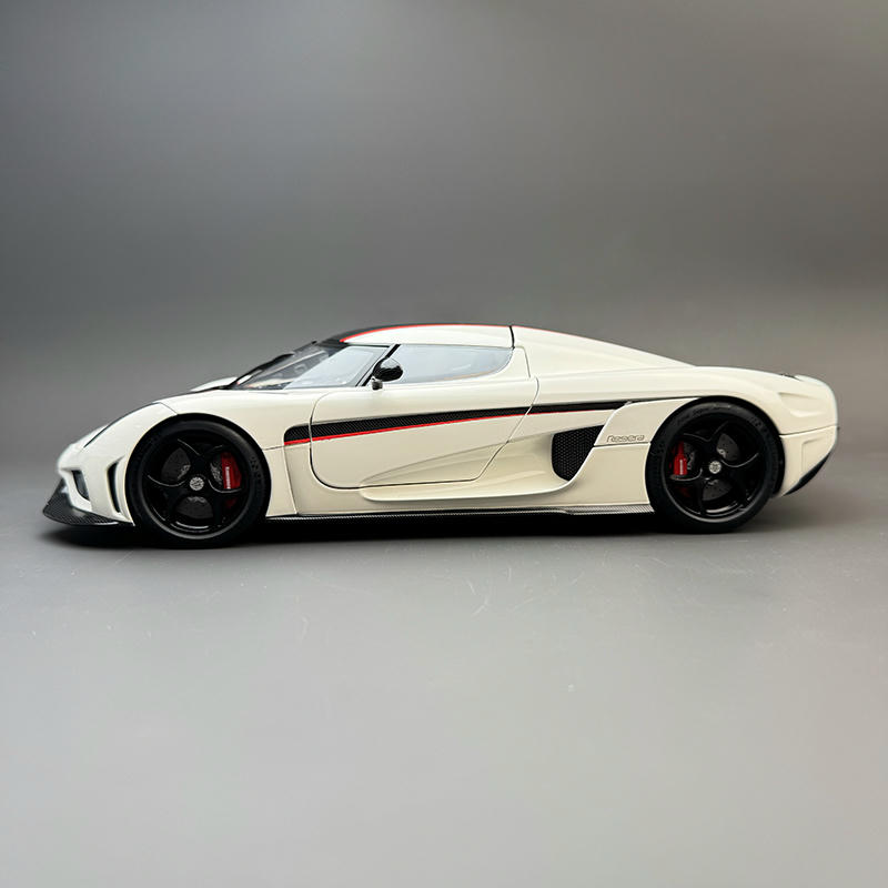 AUTOart 1:18 Koenigsegg Regera Diecast Model