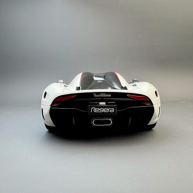 AUTOart 1:18 Koenigsegg Regera Diecast Model