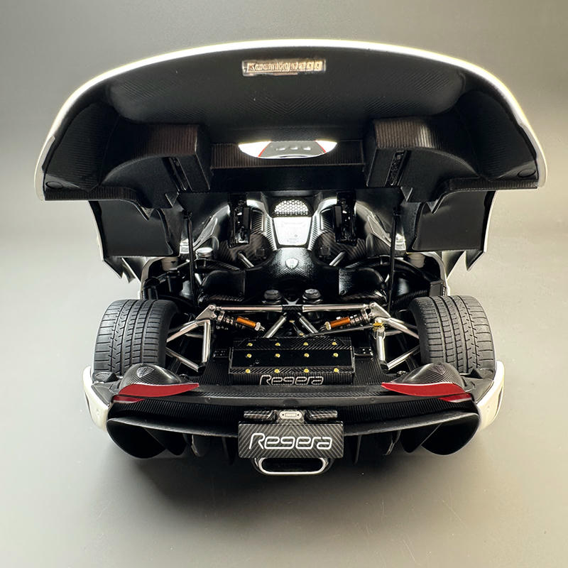 AUTOart 1:18 Koenigsegg Regera Diecast Model