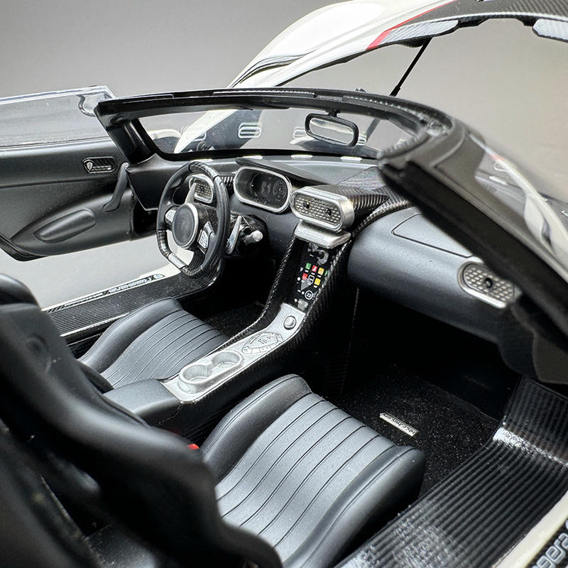 AUTOart 1:18 Koenigsegg Regera Diecast Model