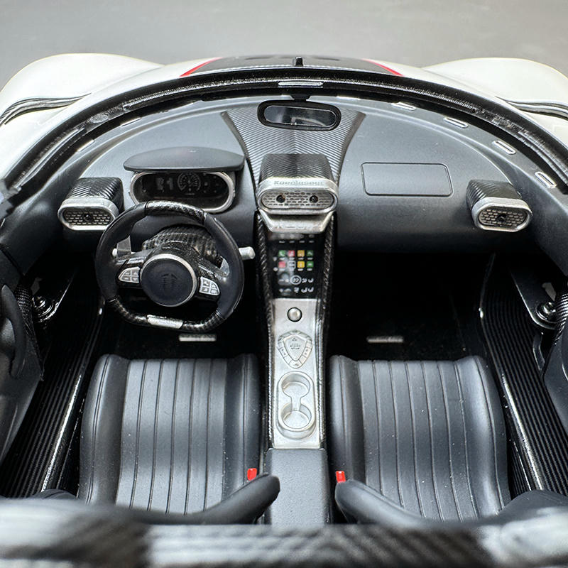 AUTOart 1:18 Koenigsegg Regera Diecast Model