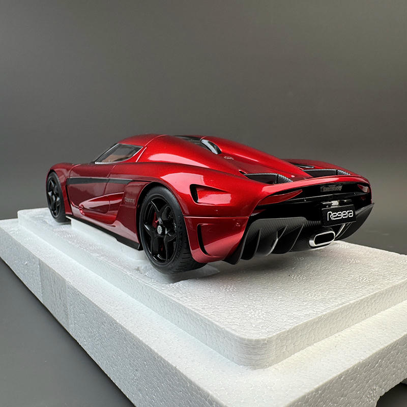 AUTOart 1:18 Koenigsegg Regera Diecast Model