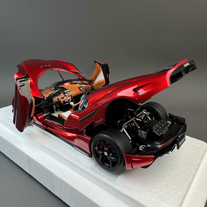 AUTOart 1:18 Koenigsegg Regera Diecast Model