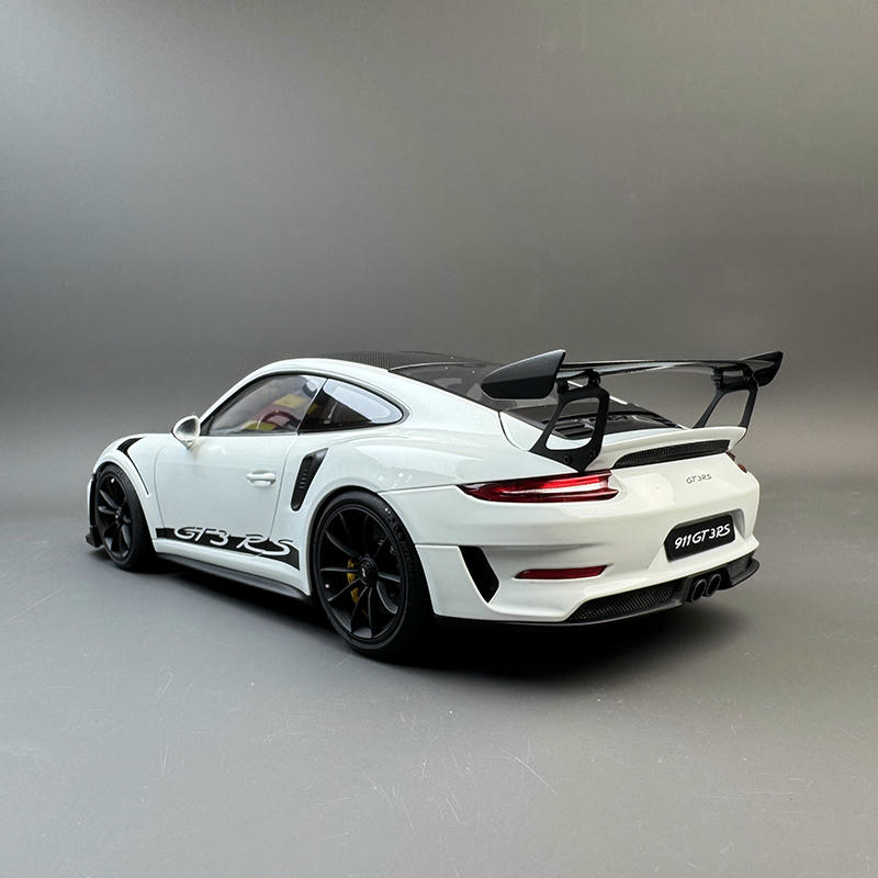 AUTOart 1:18 Porsche 911 (991.2) GT3 RS Diecast Model