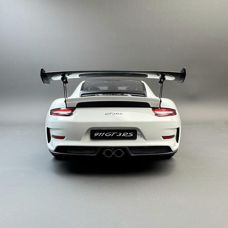 AUTOart 1:18 Porsche 911 (991.2) GT3 RS Diecast Model