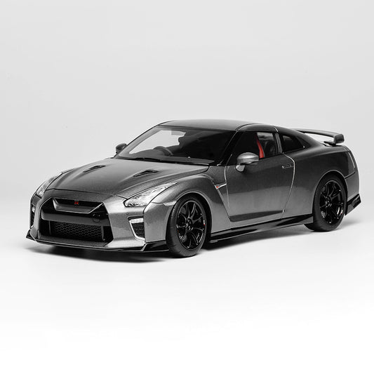 MOTORHELIX 1:18 Nissan GT-R (R35) Track Edition & T-Spec