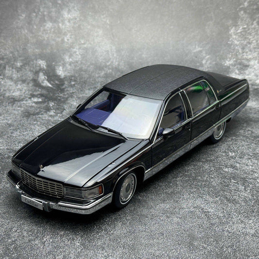 XiaoGuang alloy fully open 1:18 Cadillac Wood car model
