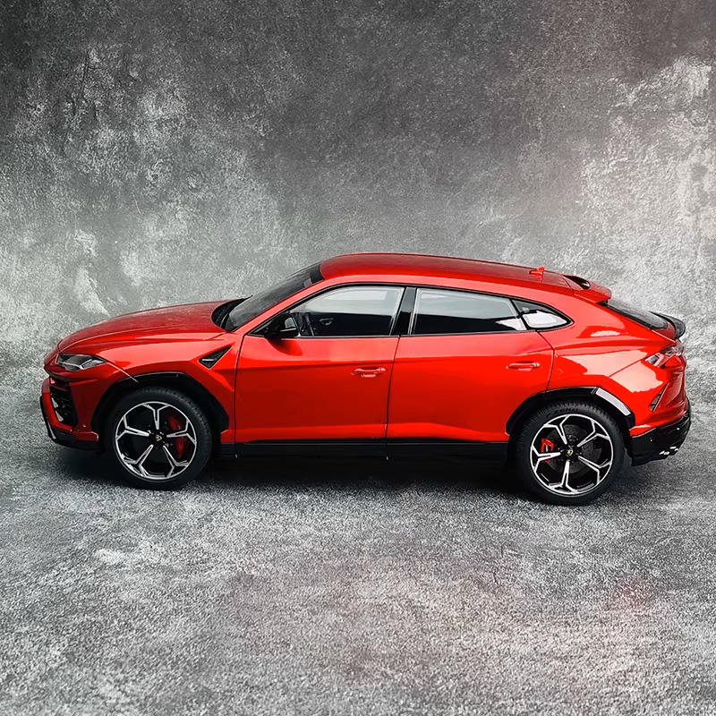 AUTOart 1:18 Lamborghini Urus Diecast Model Car