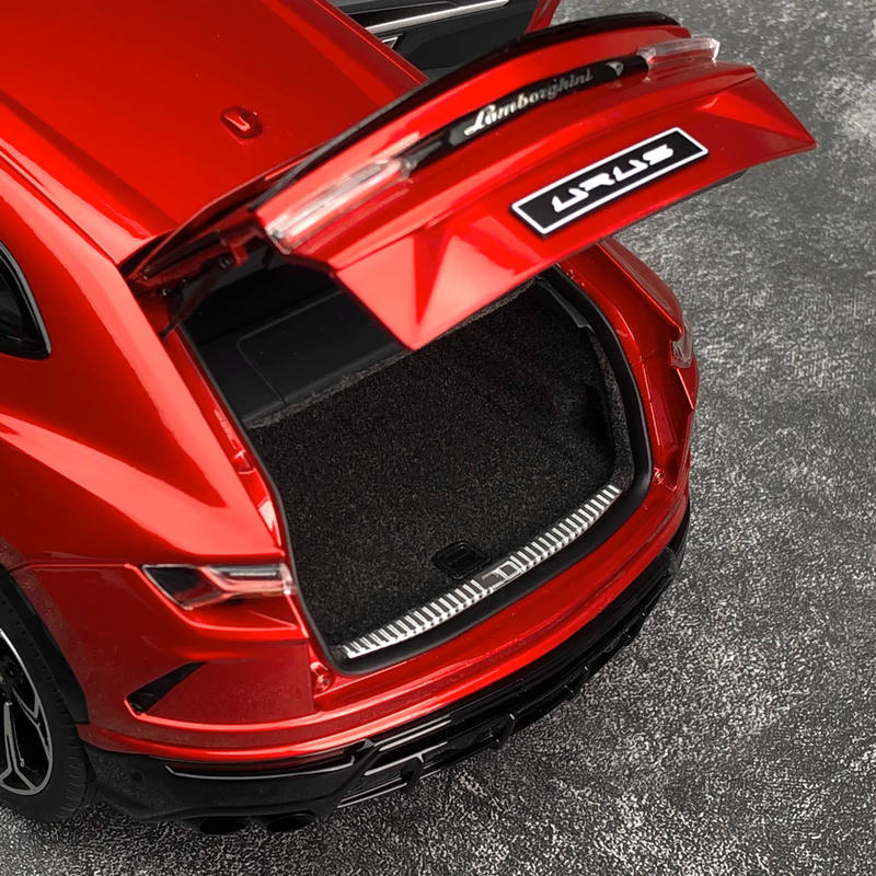 AUTOart 1:18 Lamborghini Urus Diecast Model Car
