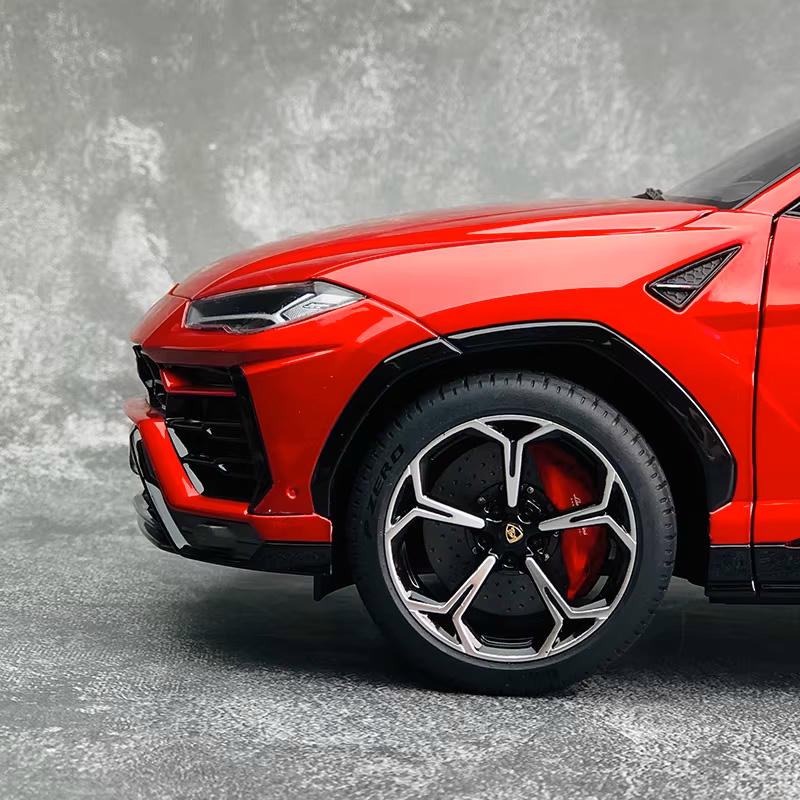 AUTOart 1:18 Lamborghini Urus Diecast Model Car