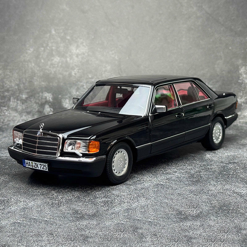 NOREV 1:18 Mercedes-Benz 560SEL (W126) 1989 Diecast Model
