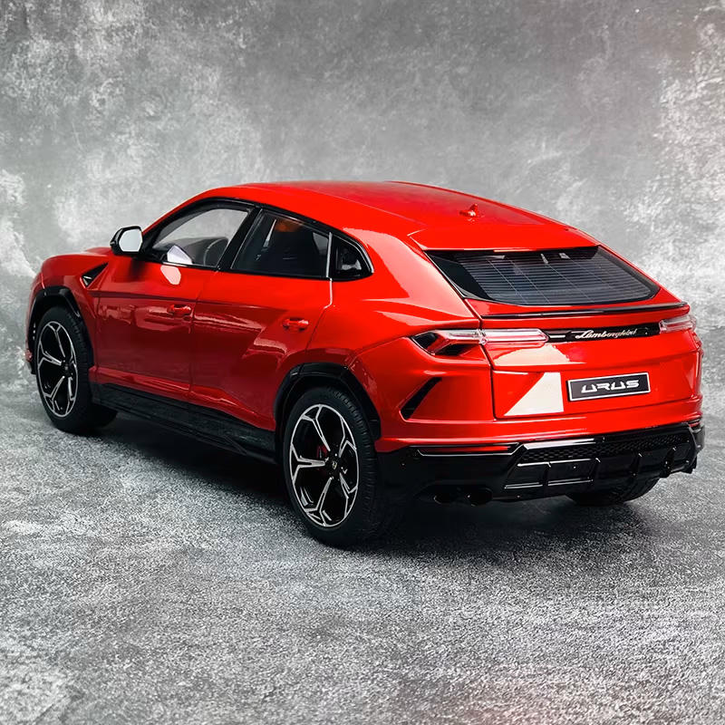 AUTOart 1:18 Lamborghini Urus Diecast Model Car