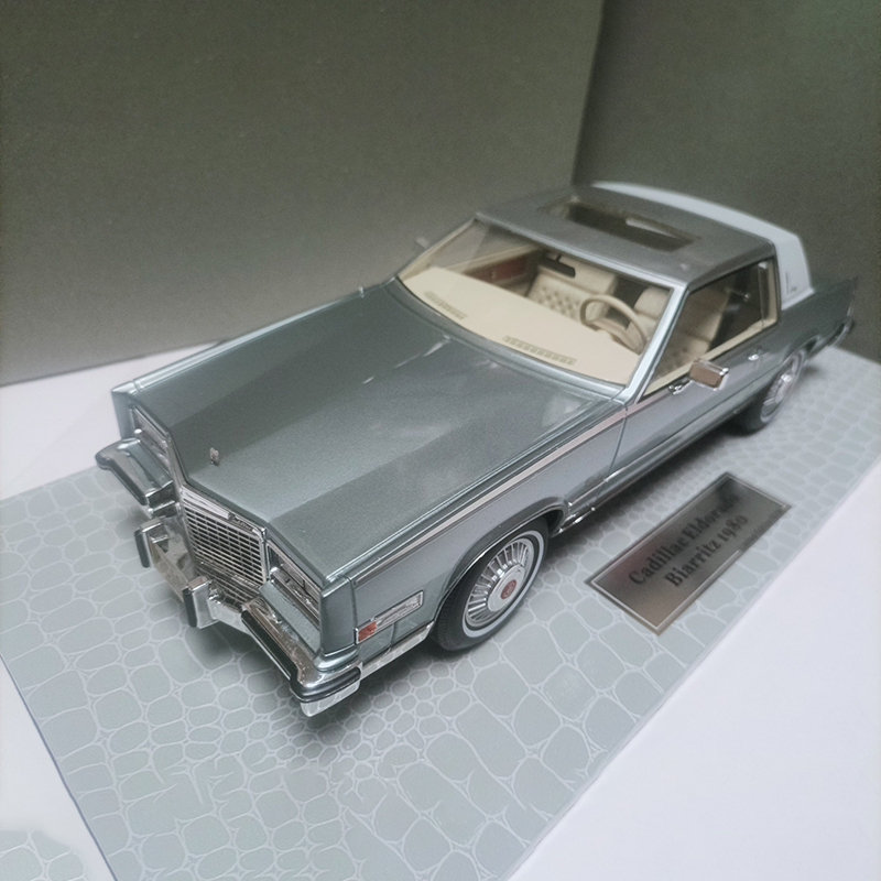 AMC 1:18 Cadillac Eldorado Biarritz 1980 Diecast Model