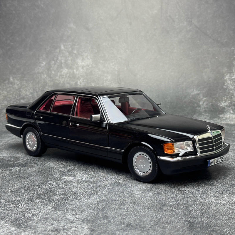 NOREV 1:18 Mercedes-Benz 560SEL (W126) 1989 Diecast Model