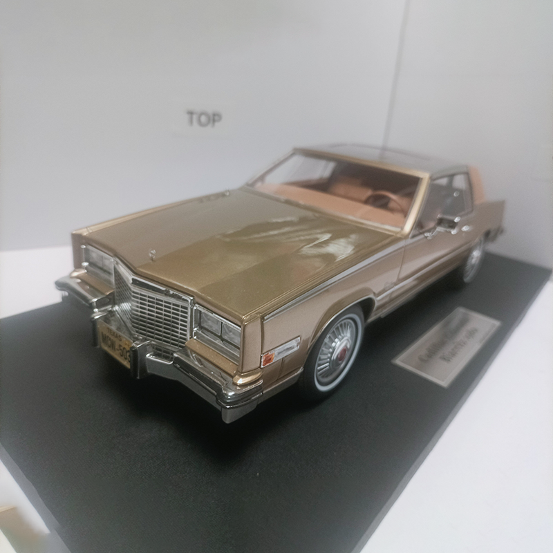 AMC 1:18 Cadillac Eldorado Biarritz 1980 Diecast Model