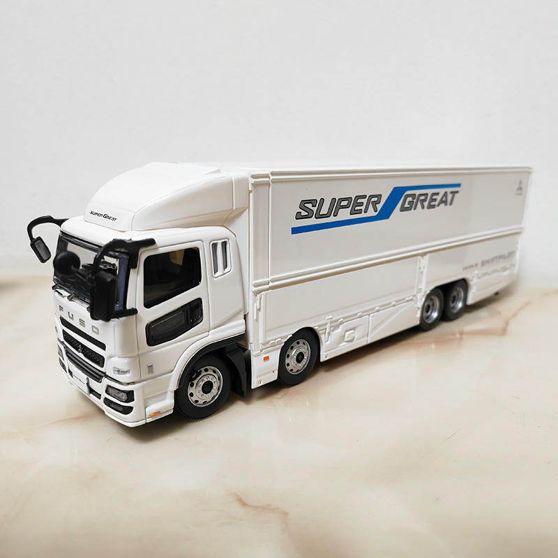 Mitsubishi Fuso Supergreat 1:43 Truck Model