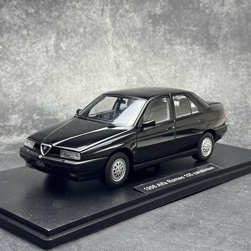 Alfa Romeo 155 Carabinieri 1996 1:18 KK Diecast Model Car