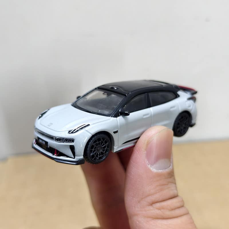 Official 1:64 ZEEKR 001 FR Diecast Model Car – Geely Electric Performance Sedan Alloy Collectible