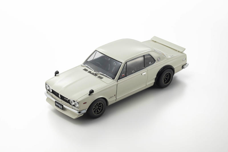 Kyosho Nissan Skyline 2000 GT-R (KPGC10) 1:18 Diecast Model Car