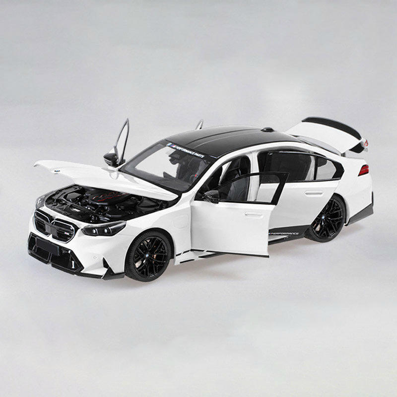 Minichamps BMW M5 Performance Parts 2024 1:18 Diecast Model Car