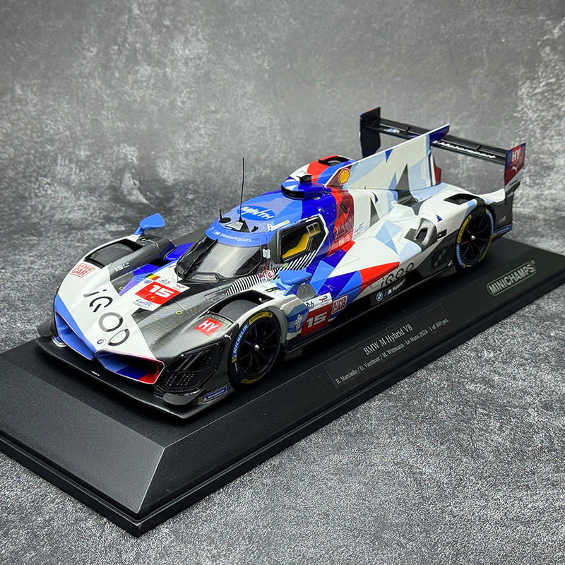 MINICHAMPS 1:18 BMW M HYBRID V8 LMDh Race Car Model