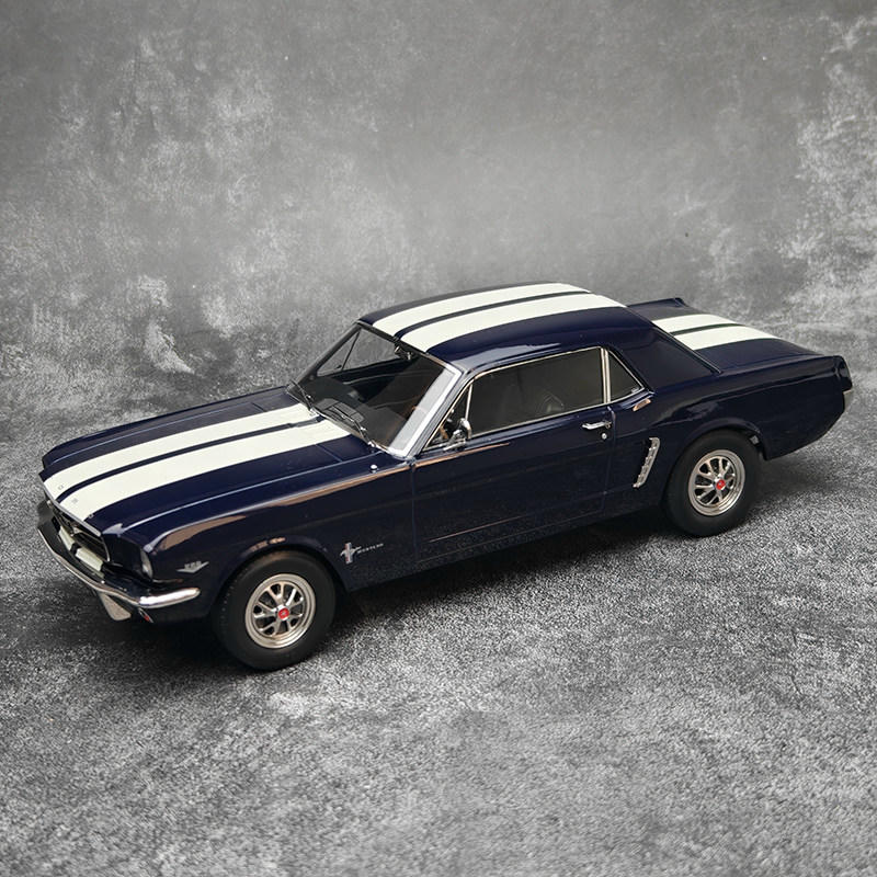 Norev 1:18 Ford Mustang Coupe 1965 Diecast Model Car