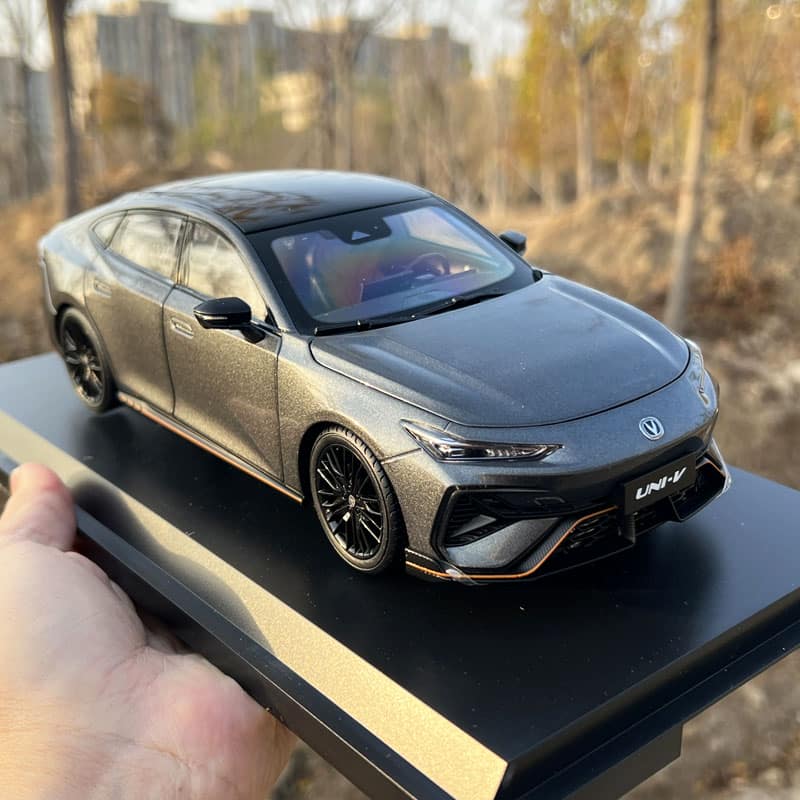 Changan UNI-V (3rd Generation) 1:18 Diecast Model Car