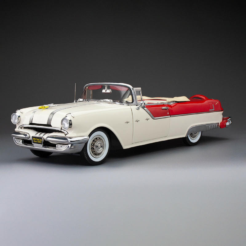 SunStar 1:18 1955 Pontiac Star Chief Diecast Model
