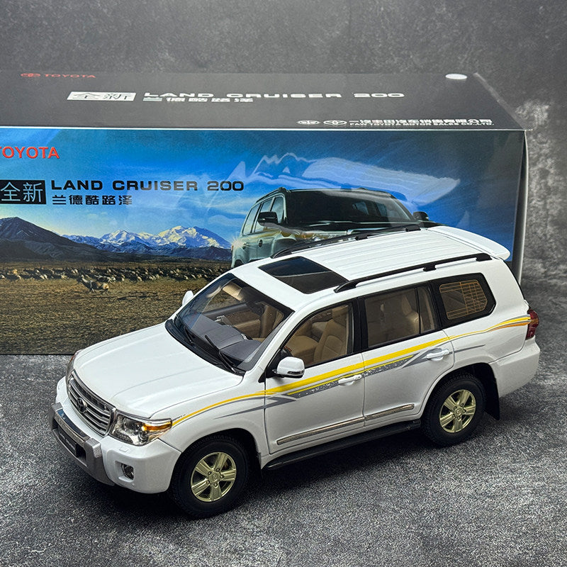 Original Factory 1:18 Toyota Land Cruiser LC200 Diecast Model