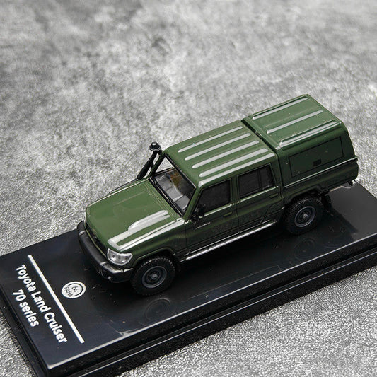 PARAGON 1:64 Toyota Land Cruiser LC79 (2014) Alloy Model